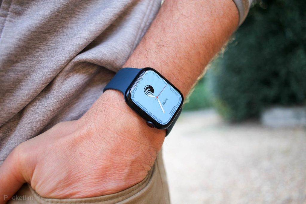 The best smart watch of 2022, Apple Watch SE