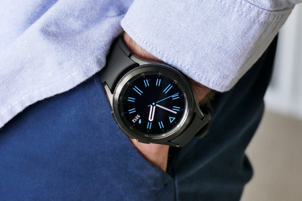 The best smart watch of 2022, Galaxy Watch 4 classic